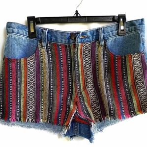 Forever 21 size 31 Multicolor ed Patterned shorts